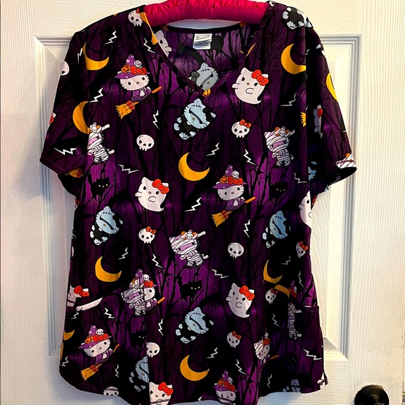 HELLO KITTY Halloween themed scrub top size XL - Picture 1 of 10